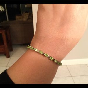 Peridot tennis bracelet, sterling, 7.5 inches